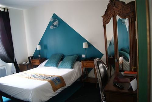 Hotel La Cognette A 25 Kilometres De Chateauroux Et 30 Kilometres De Bourges